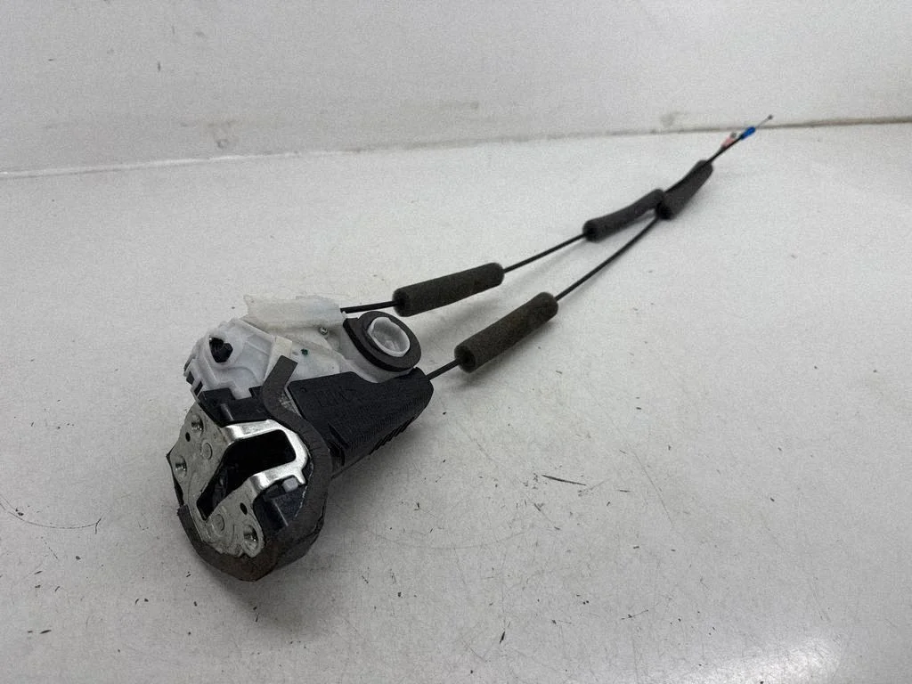 Tagaukse lukk 61035AN00A