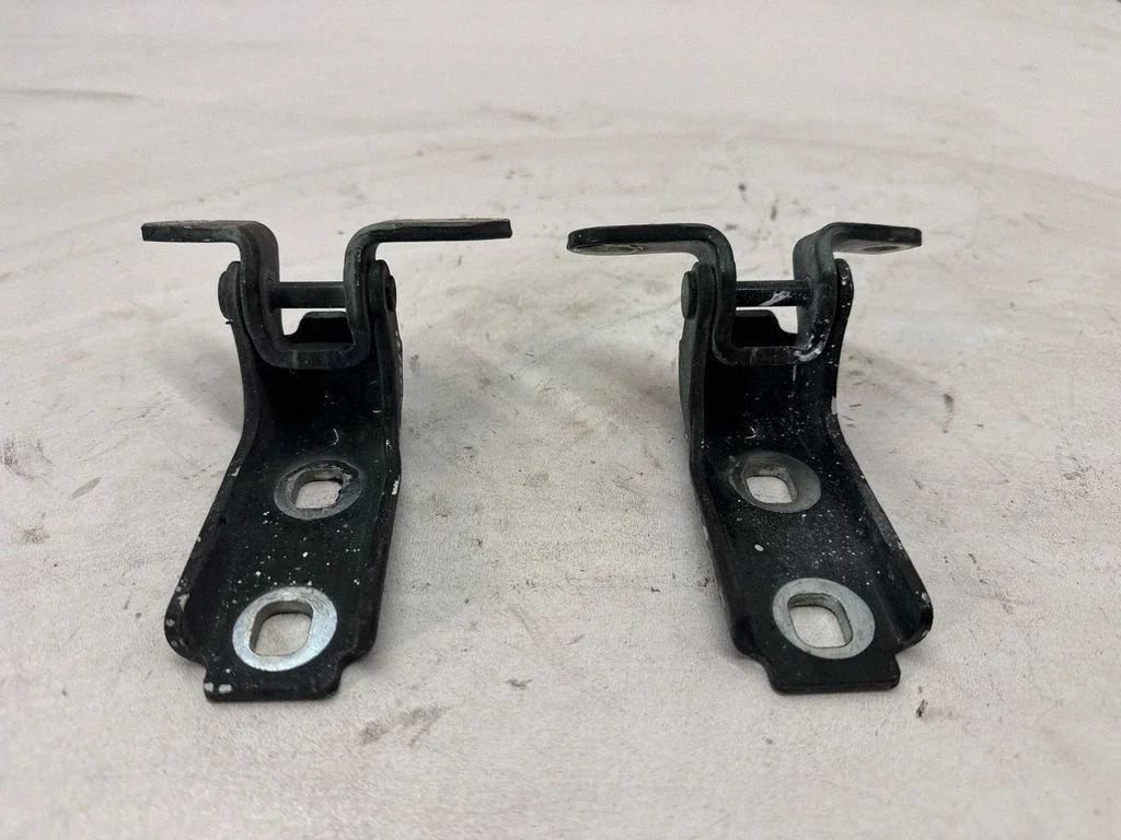 Front door hinges set 13501711