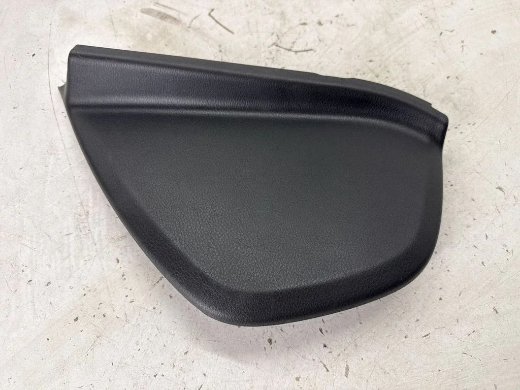 Paneļa apdares panelis (sānu) 684RB5DF0A