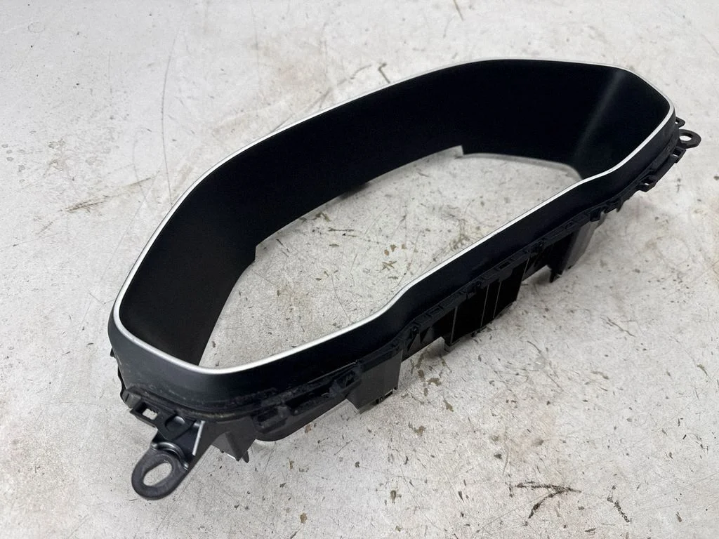 Dashboard trim 83A857115