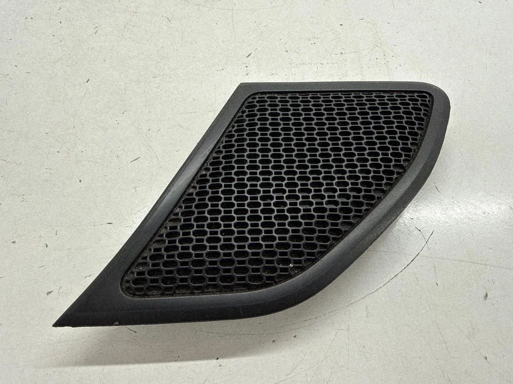 Side speaker trim/cover 5YN71TX7AC