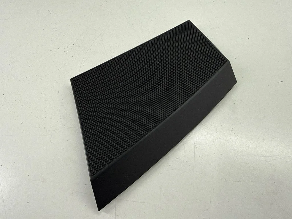 Side speaker trim/cover – Porsche Cayenne (92A) (2010-2017)