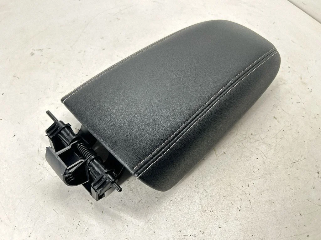 Käetugi LJ6Z7806024AA