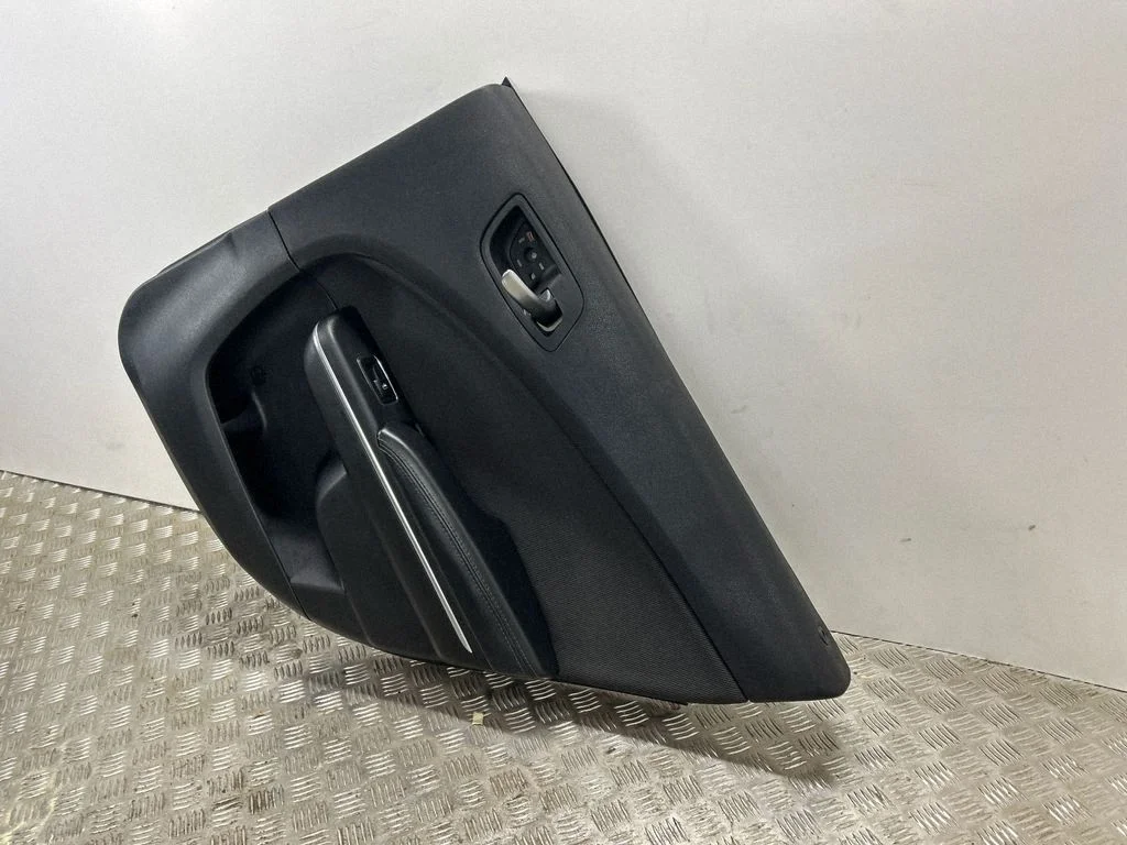 Tagumiste uste sisevooder 5SD92DX9AB