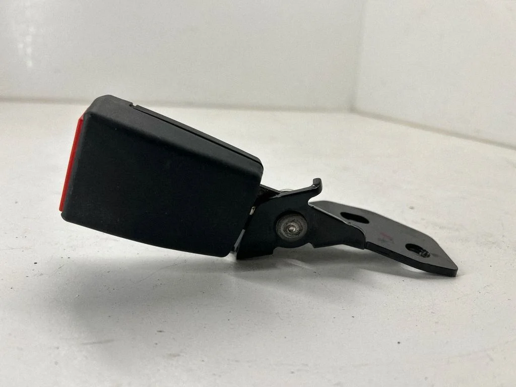 Tagumise turvavöö pannal 5SV12DX9AA