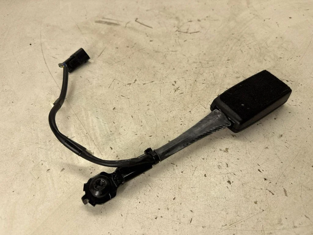 Eesmise turvavöö pannal FT4BF61208
