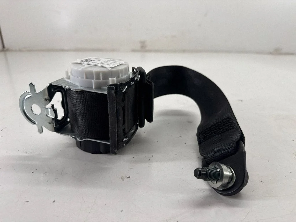 Tagumine turvavöö 34267083B