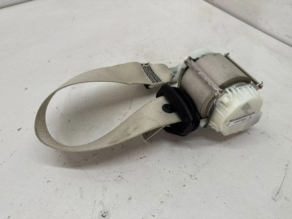Rear seatbelt 7268735