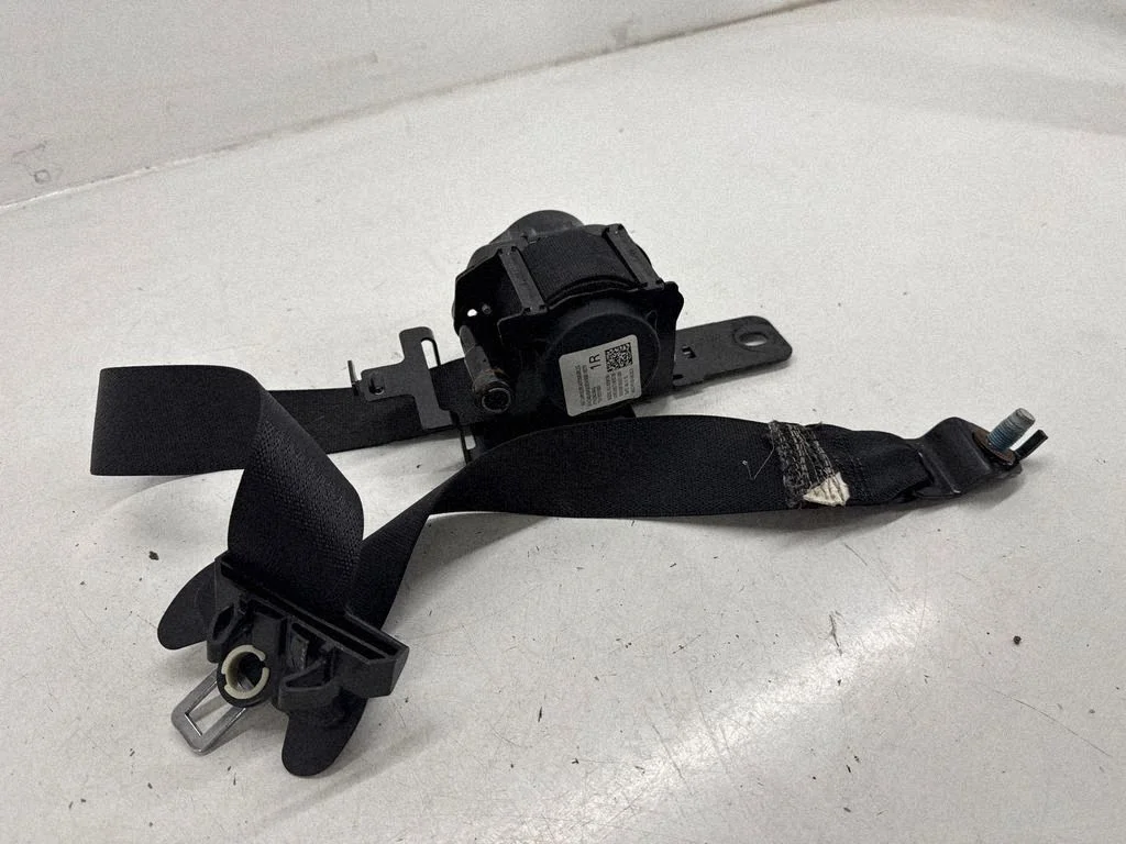 Front seatbelt P1HZ06DX9AG