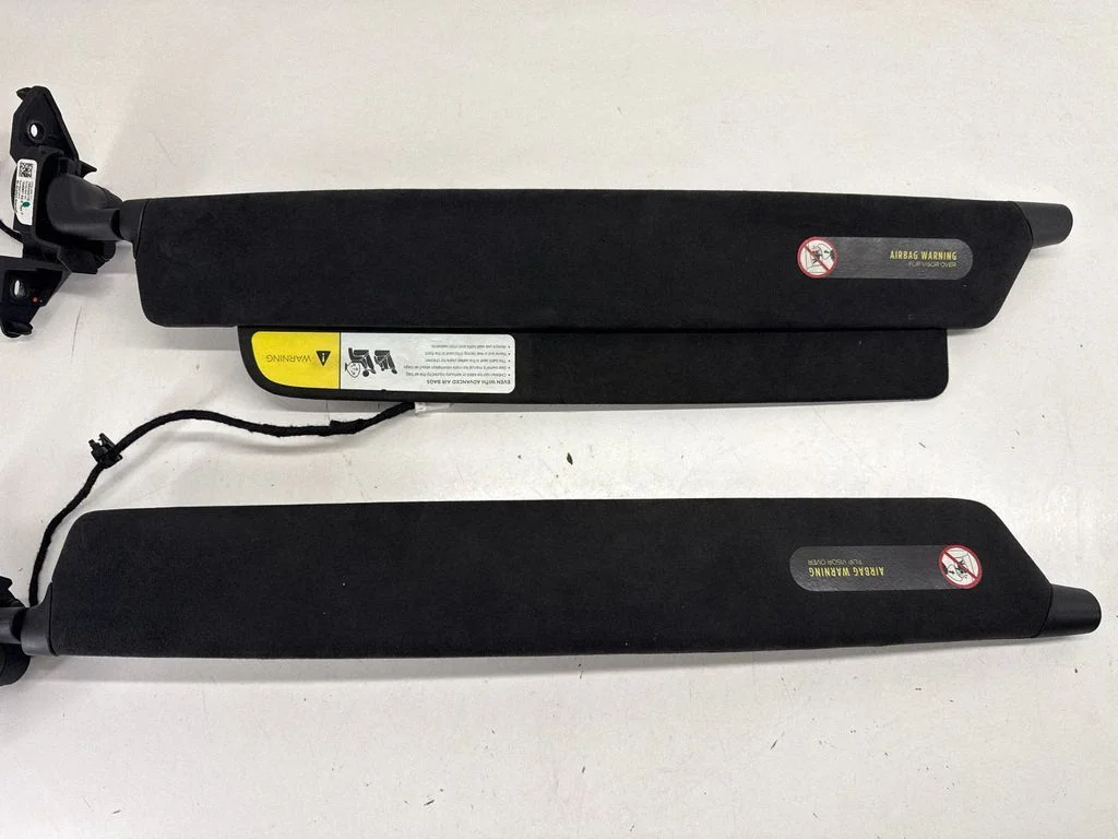 Sun visor 104860154E