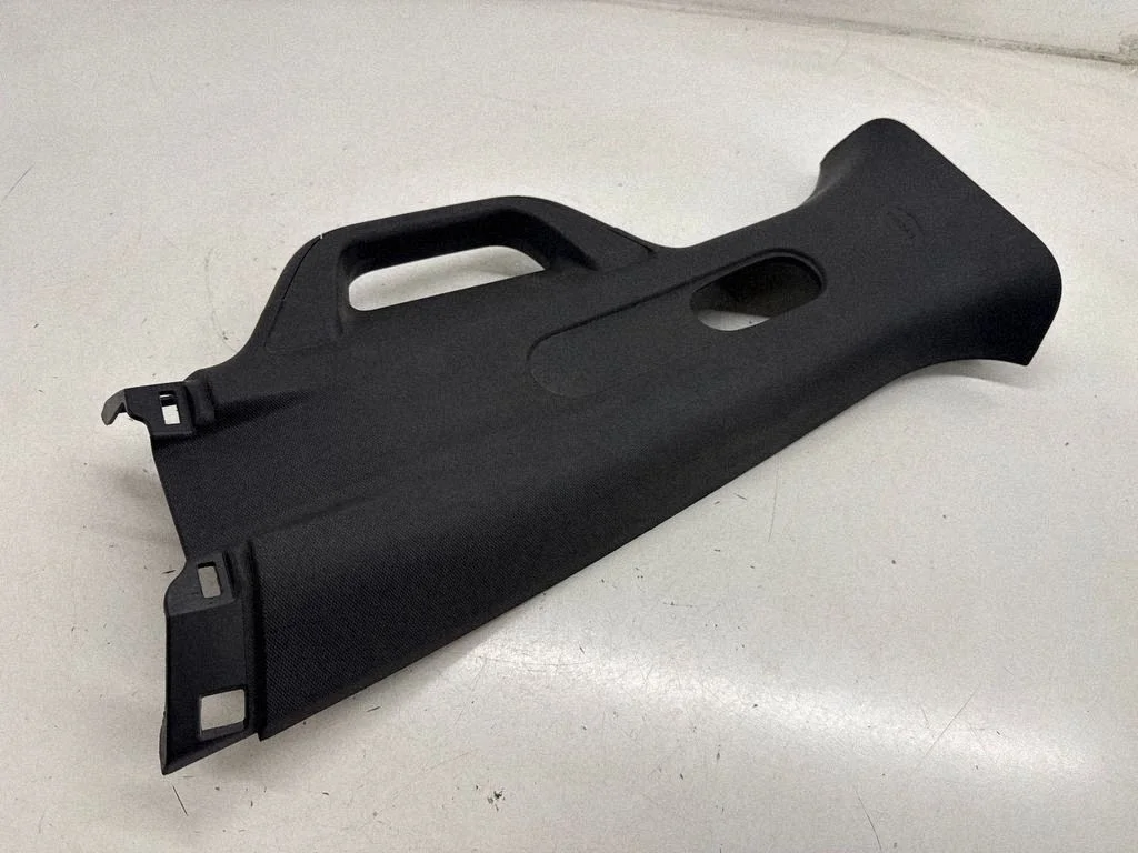 (B) pillar trim (top) – Dodge RAM 1500 DS (2009-)