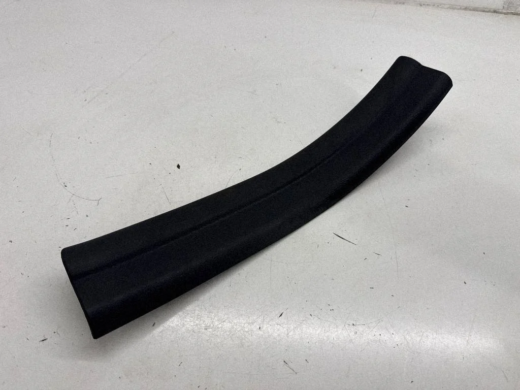 Rear sill trim cover 7326812