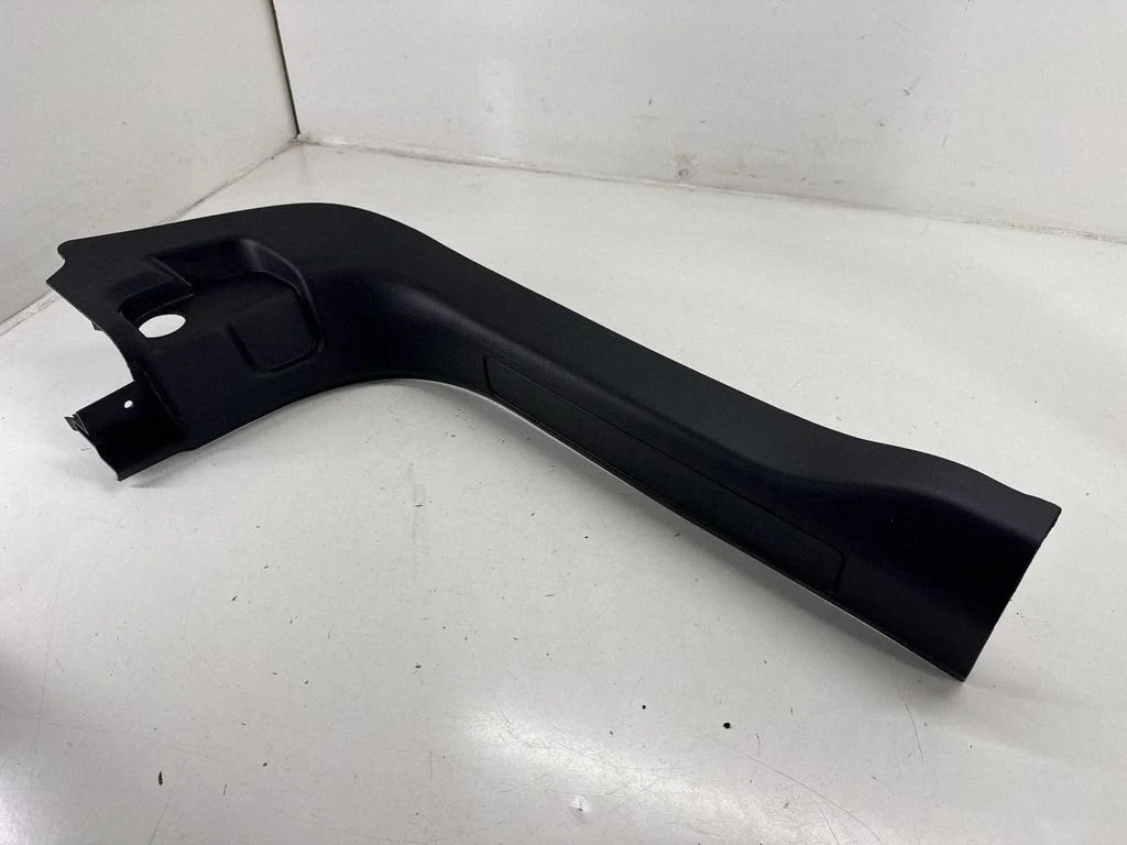 Front sill trim cover M1PBS13201AC