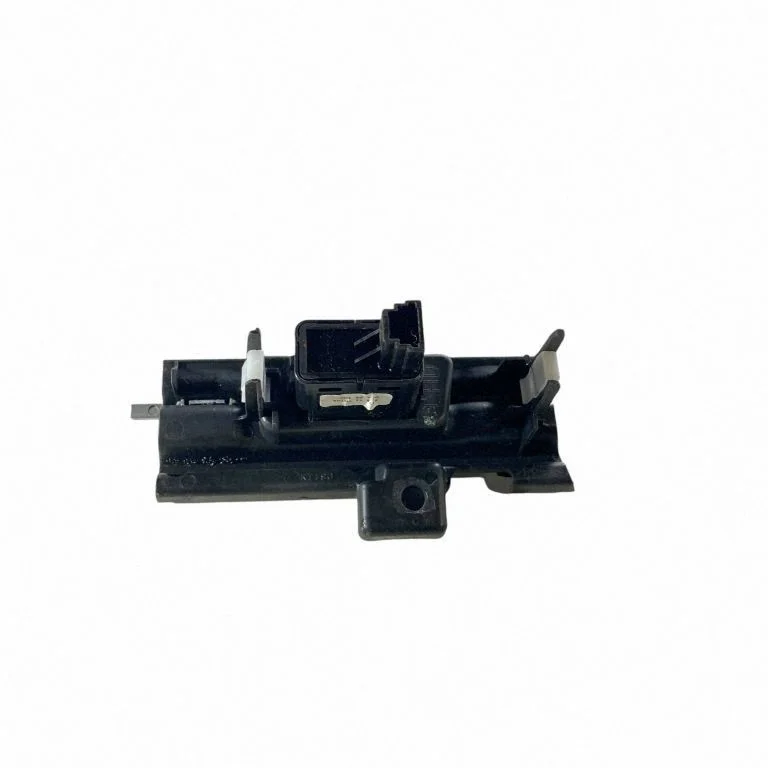 Hazard light switch DA6A664H0
