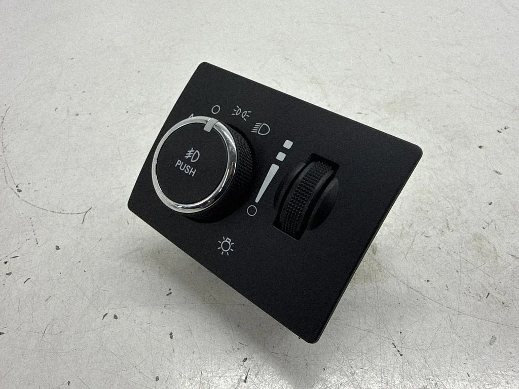 Light switch 68258718AA