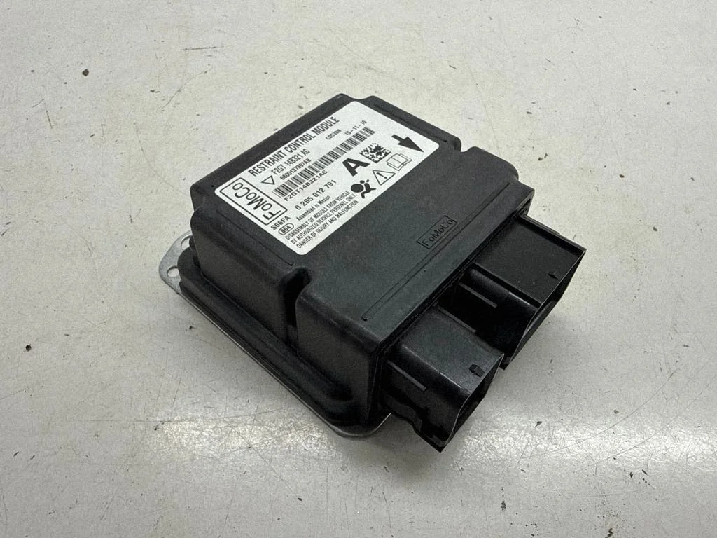 Drošības spilvenu vadības bloks F2GT14B321AC