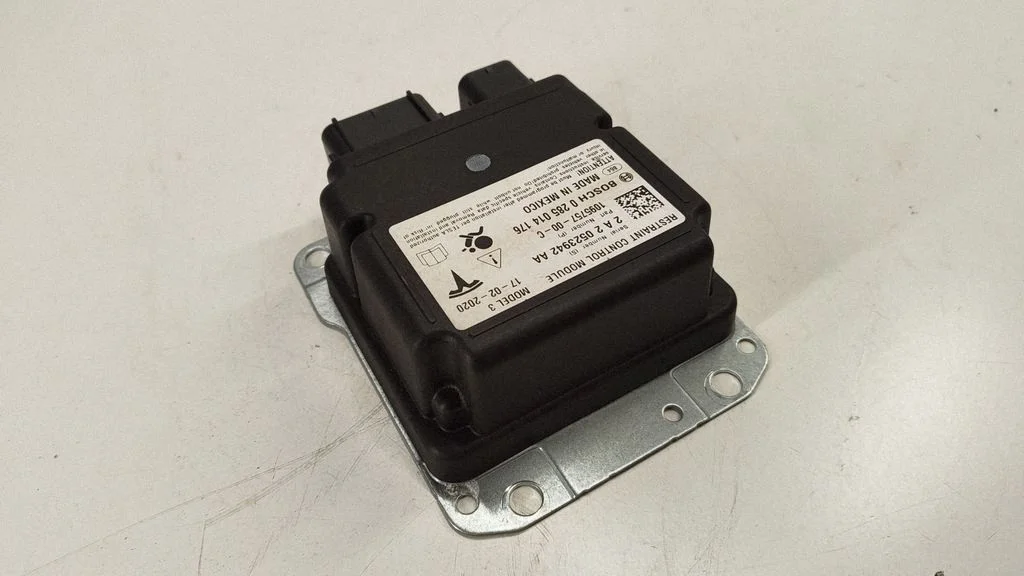 Airbag control unit/module – Tesla Model Y (2020-)