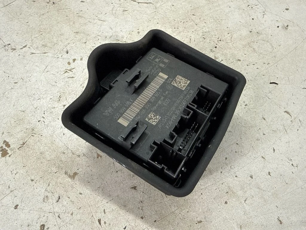 Durų elektronikos valdymo blokas
