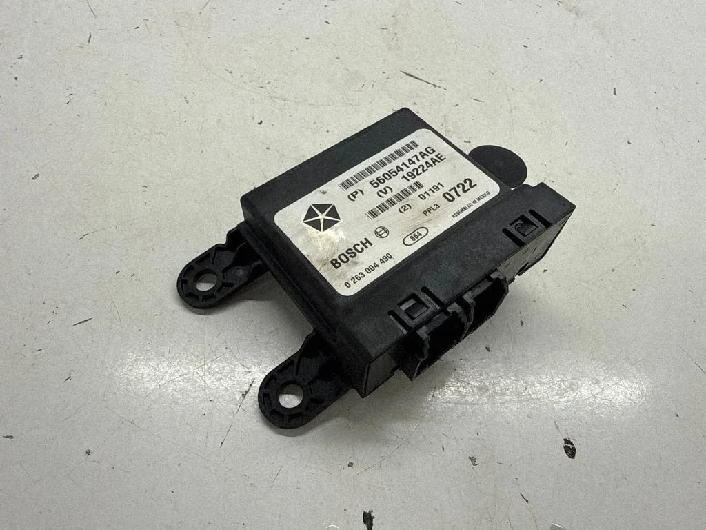Parkimisandurite (PDC) juhtplokk – Jeep Grand Cherokee (2010-2021)
