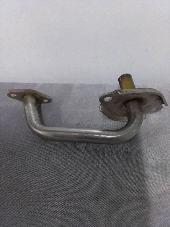 EGR valve line/pipe/hose 14726AA370