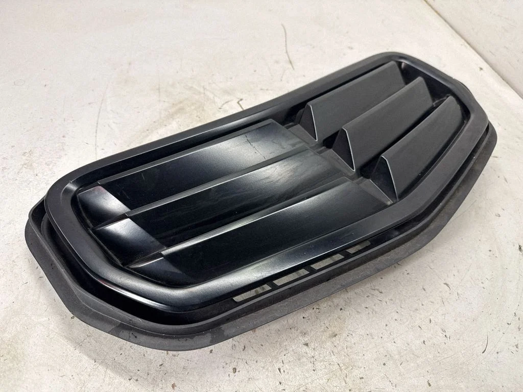 Front grill 84763126