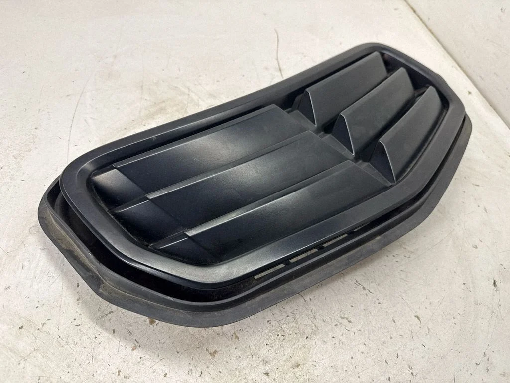 Front grill 84763126