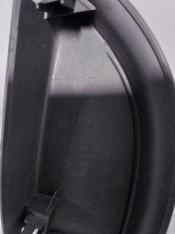 Välispeegli plastkate FT4B17D698