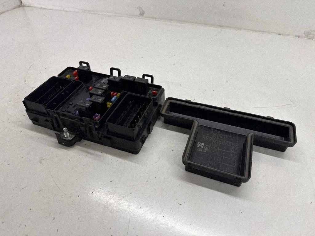 Drošinātāju bloks G2GT14A075AA