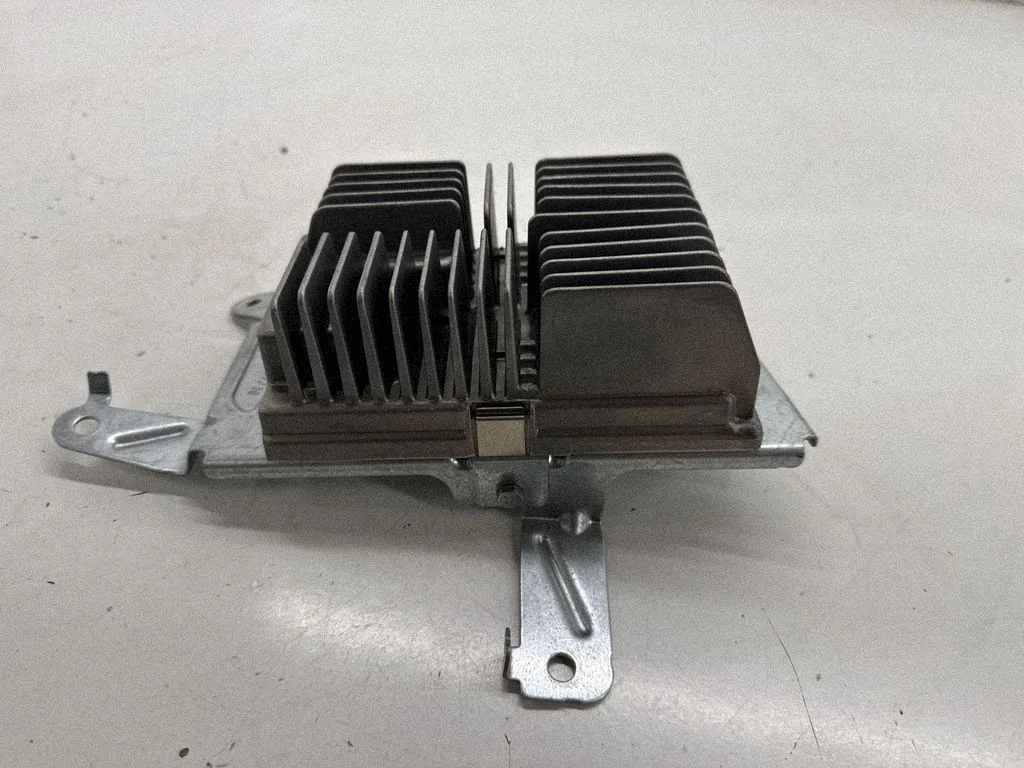 Sound amplifier – BMW X1 F48 F49 (2015-2022)