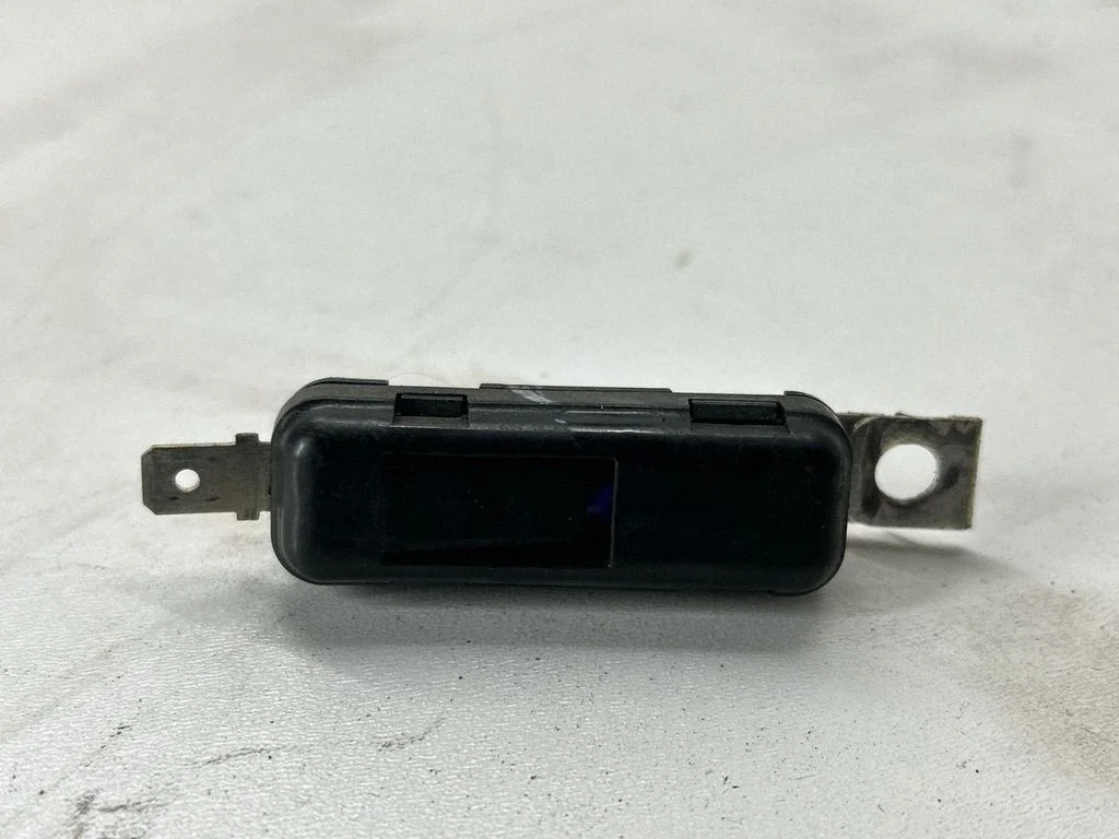Aerial antenna amplifier P05064937AA