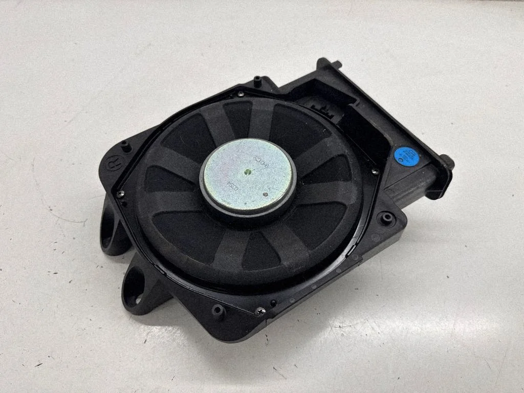 Subwoofer – BMW X1 F48 F49 (2015-2022)