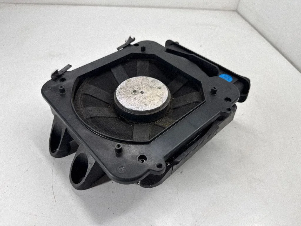 Subwoofer – BMW X1 F48 F49 (2015-2022)