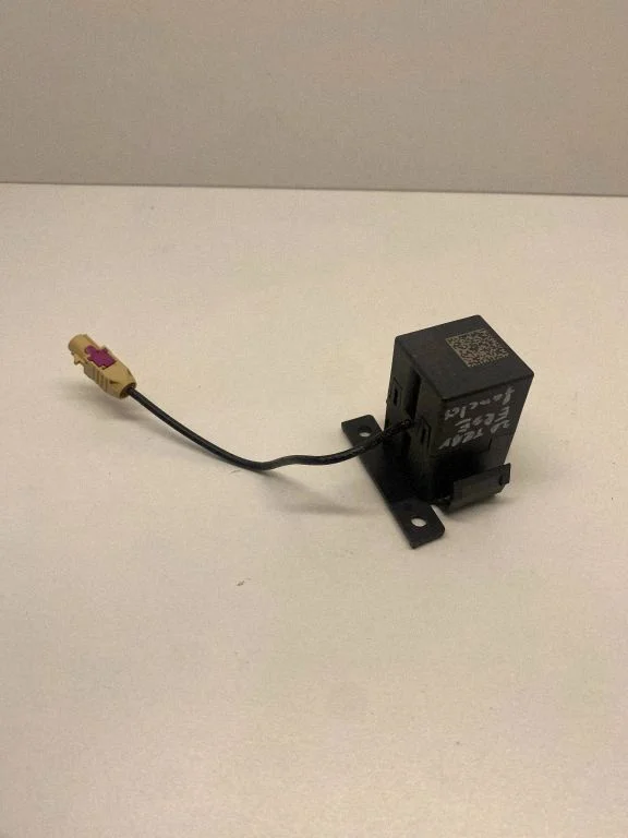 Interior comfort aerial antenna 84610506