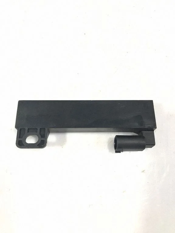 Interior comfort aerial antenna 68071978AA