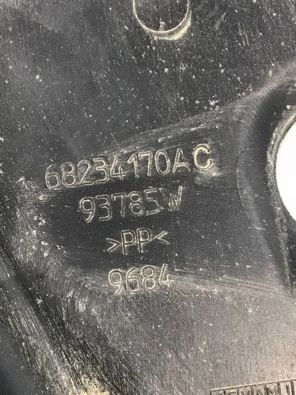 Front underbody cover/under tray 68234170AC
