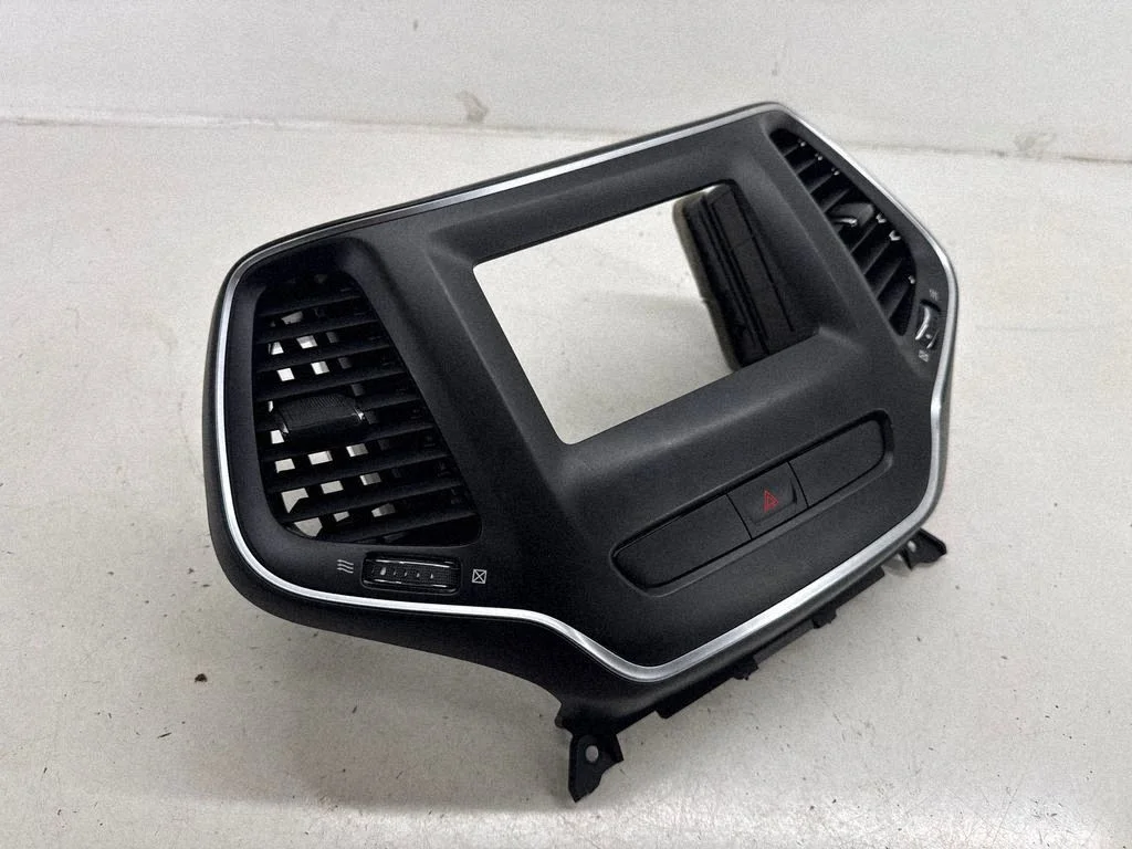 Radio/GPS head unit trim 6AS061Z6AB