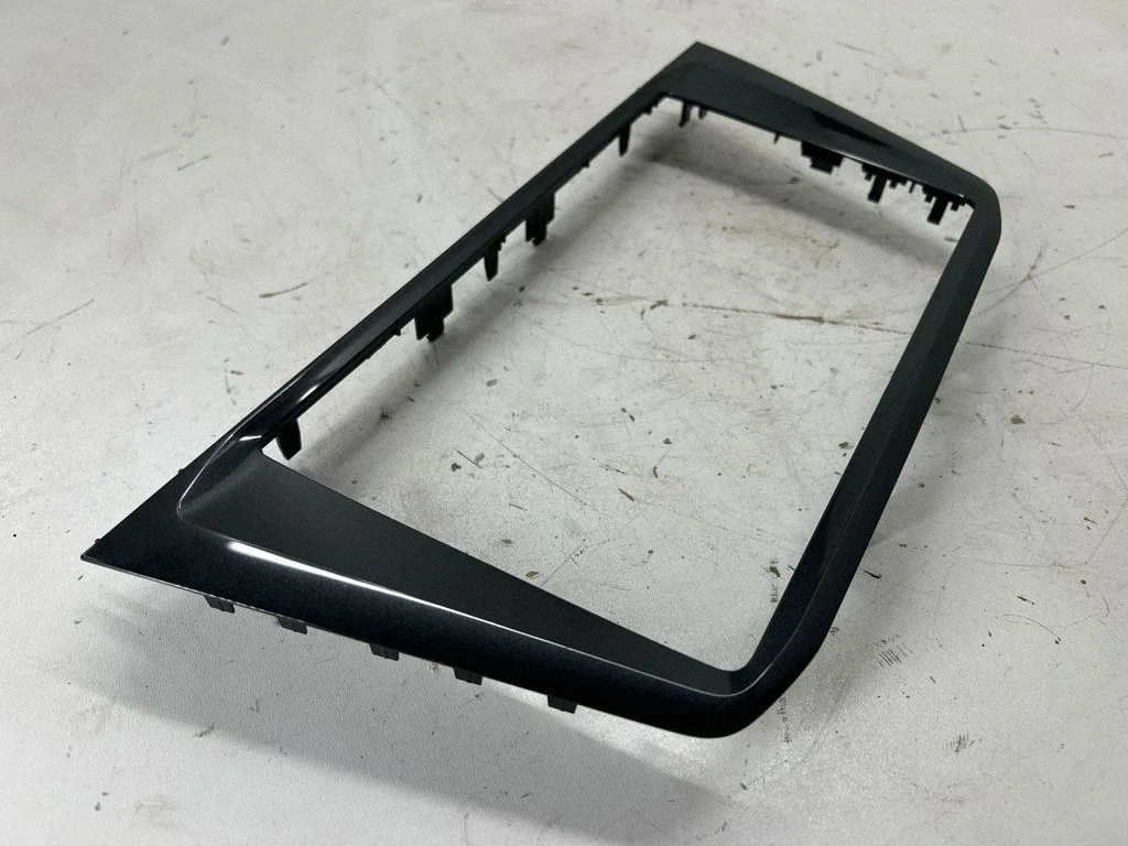 Radio/GPS head unit trim 5NN858069B