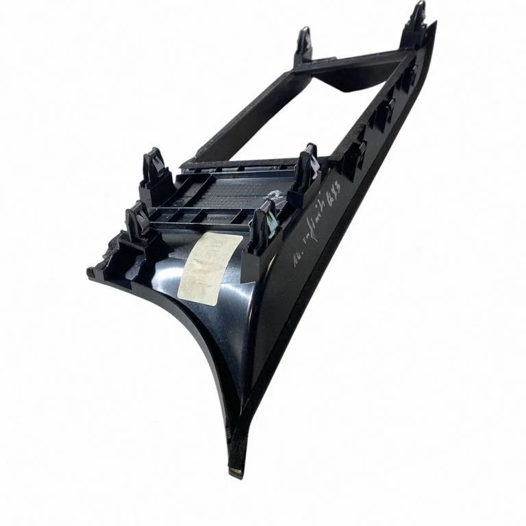 Radio/GPS head unit trim 682705DF0A