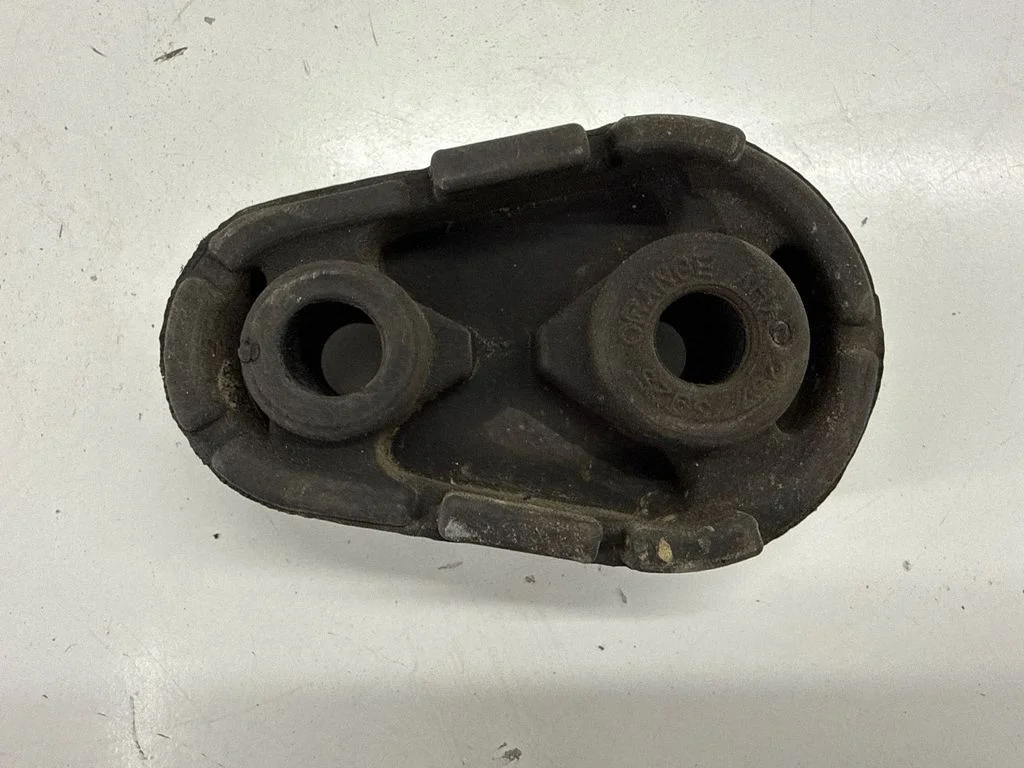 Muffler mount bracket/holder 25862434
