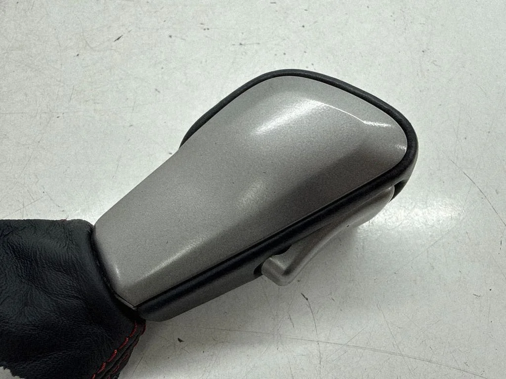 Gear lever shifter trim leather/knob 5RW071XCAB