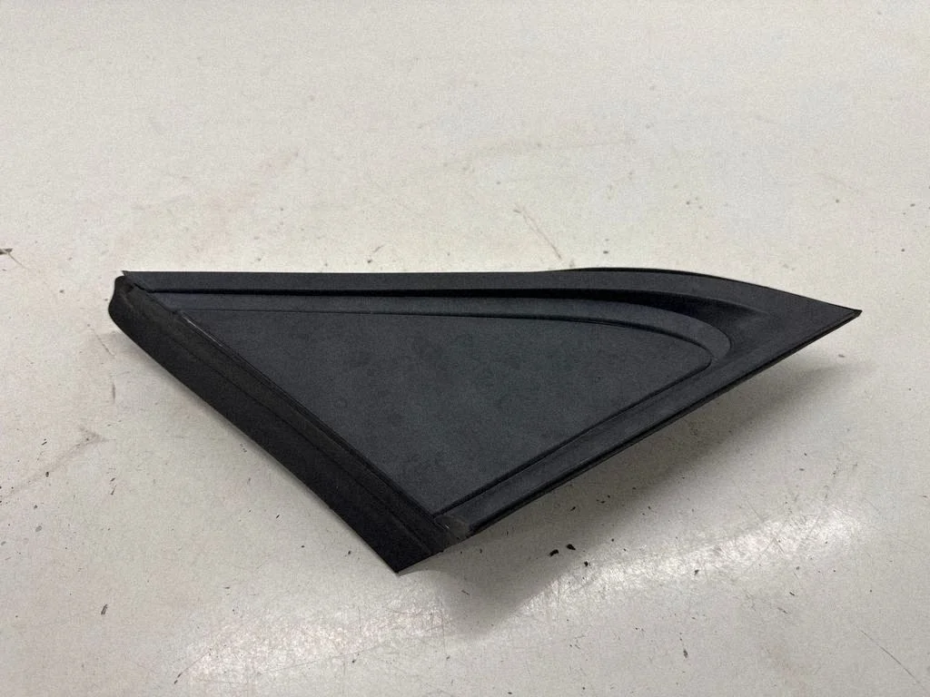 Fender trim (molding) FT4B17074AEW