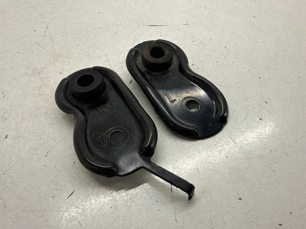 Radiaatori kinnitusklamber 45124AN01A