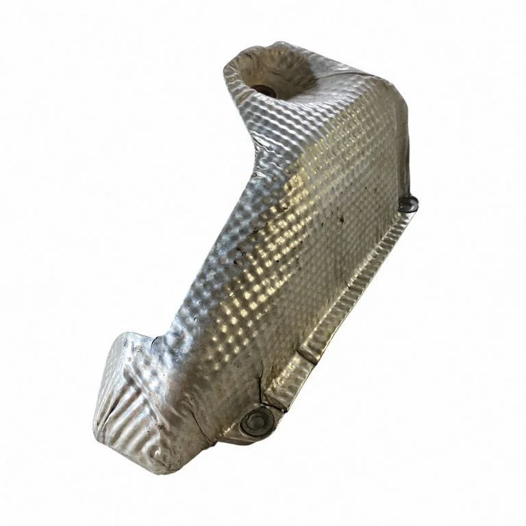 Heat shield in engine bay 670160340