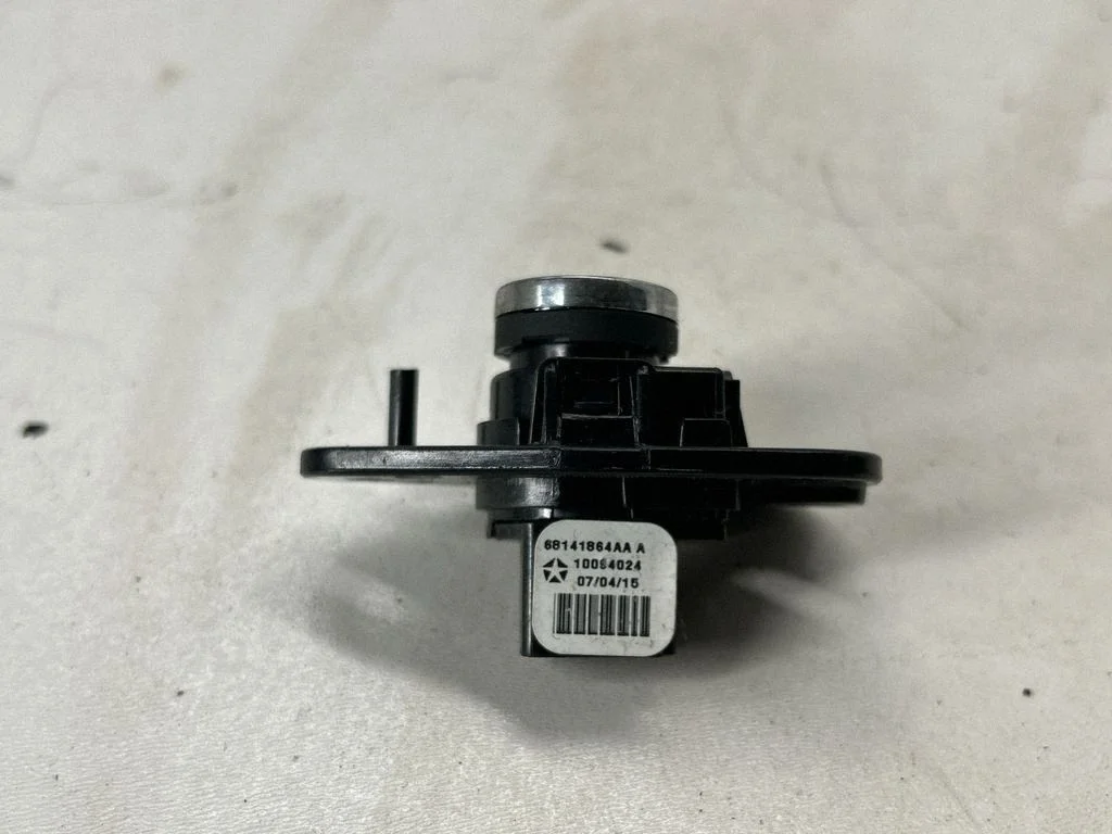 Tailgate opening switch 68141864AA