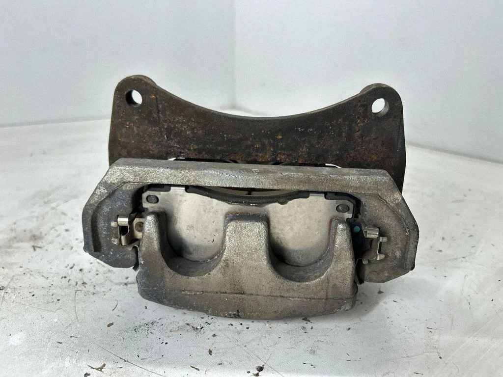 Front brake caliper 26292SJ012
