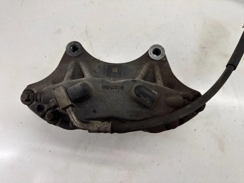 Esimene pidurisadul 102762100A