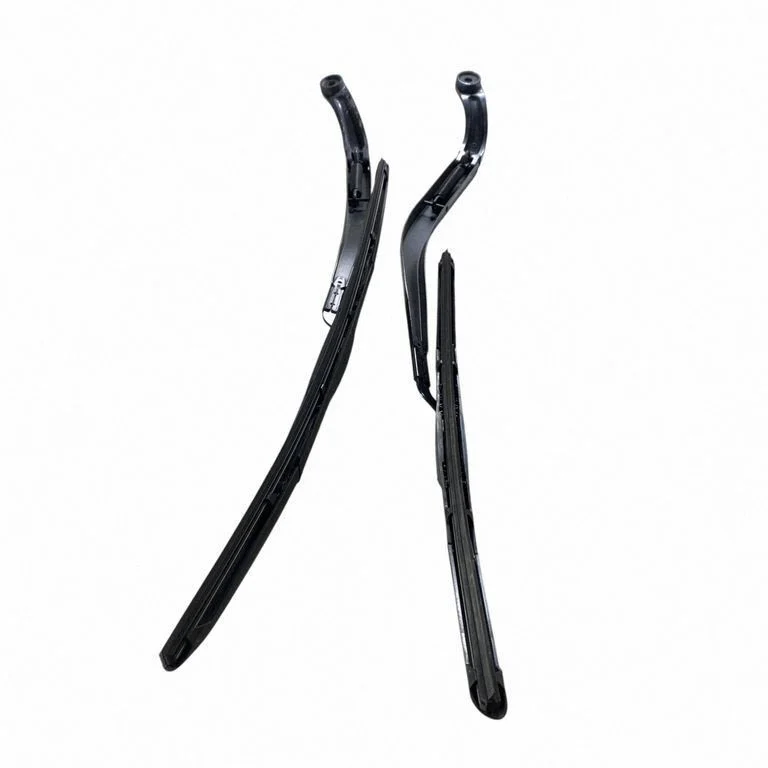 Front wiper blade arm 2586T3