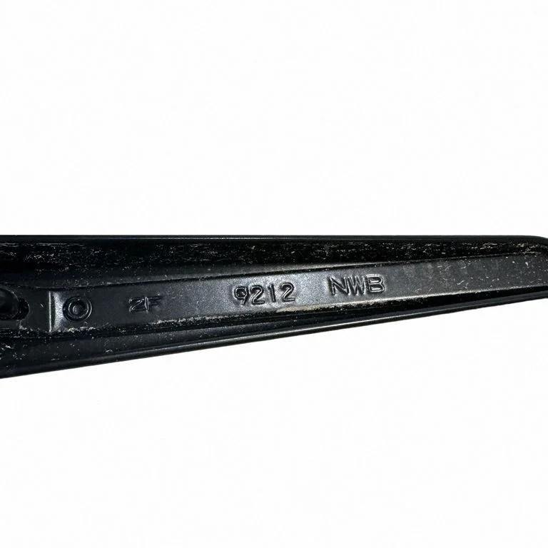Front wiper blade arm 86532AN03A