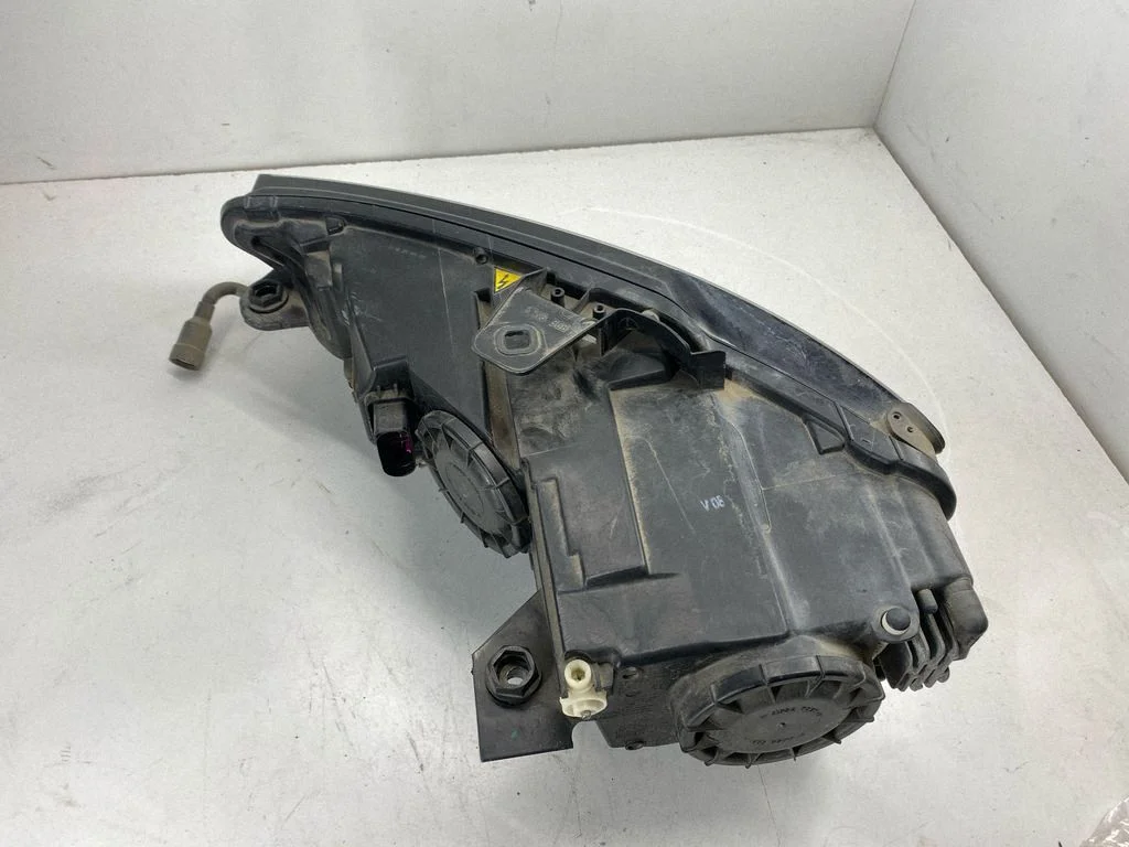 Headlight/headlamp 8V0941006B