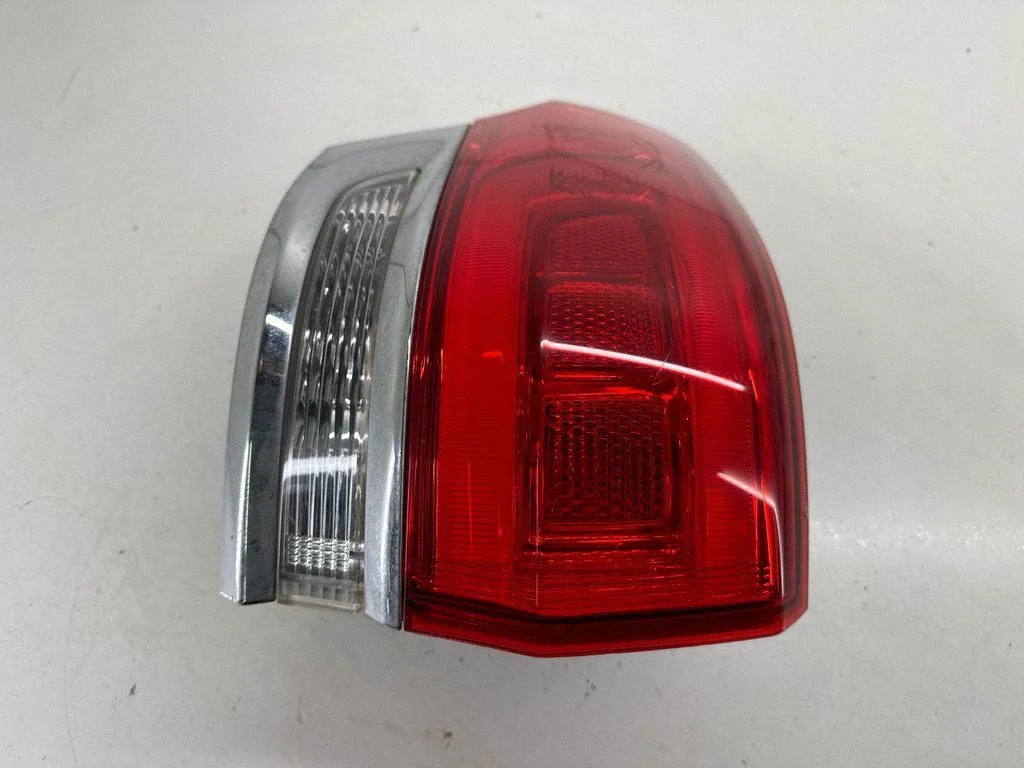Lampa tylna w błotniku P68110017AE